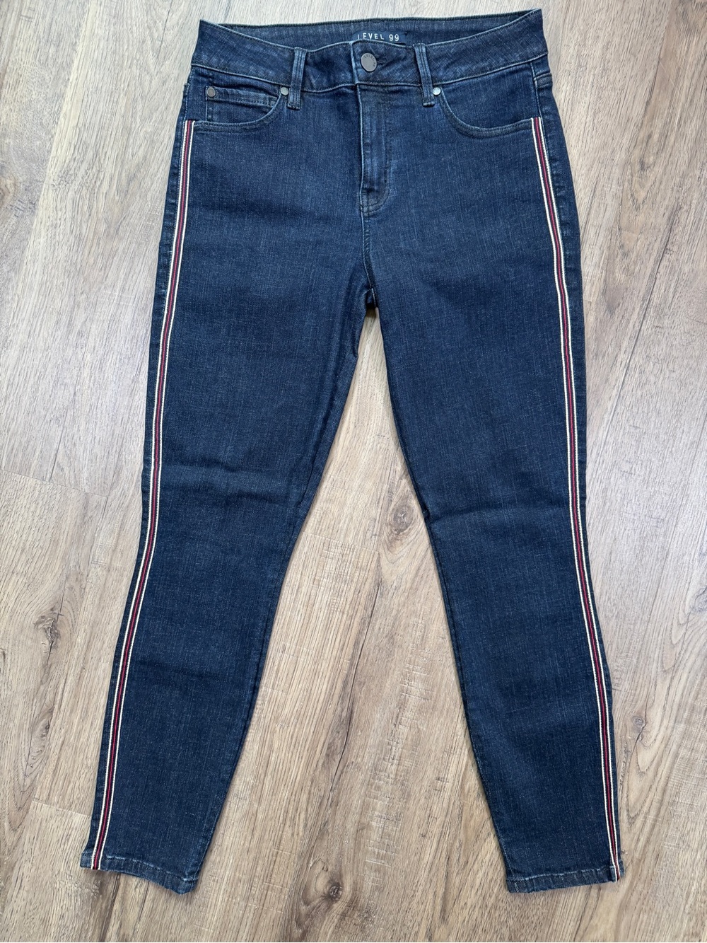 Level 99 Dark Wash Skinny Jeans with Red Stripe Trim 28 - Picture 1 of 11